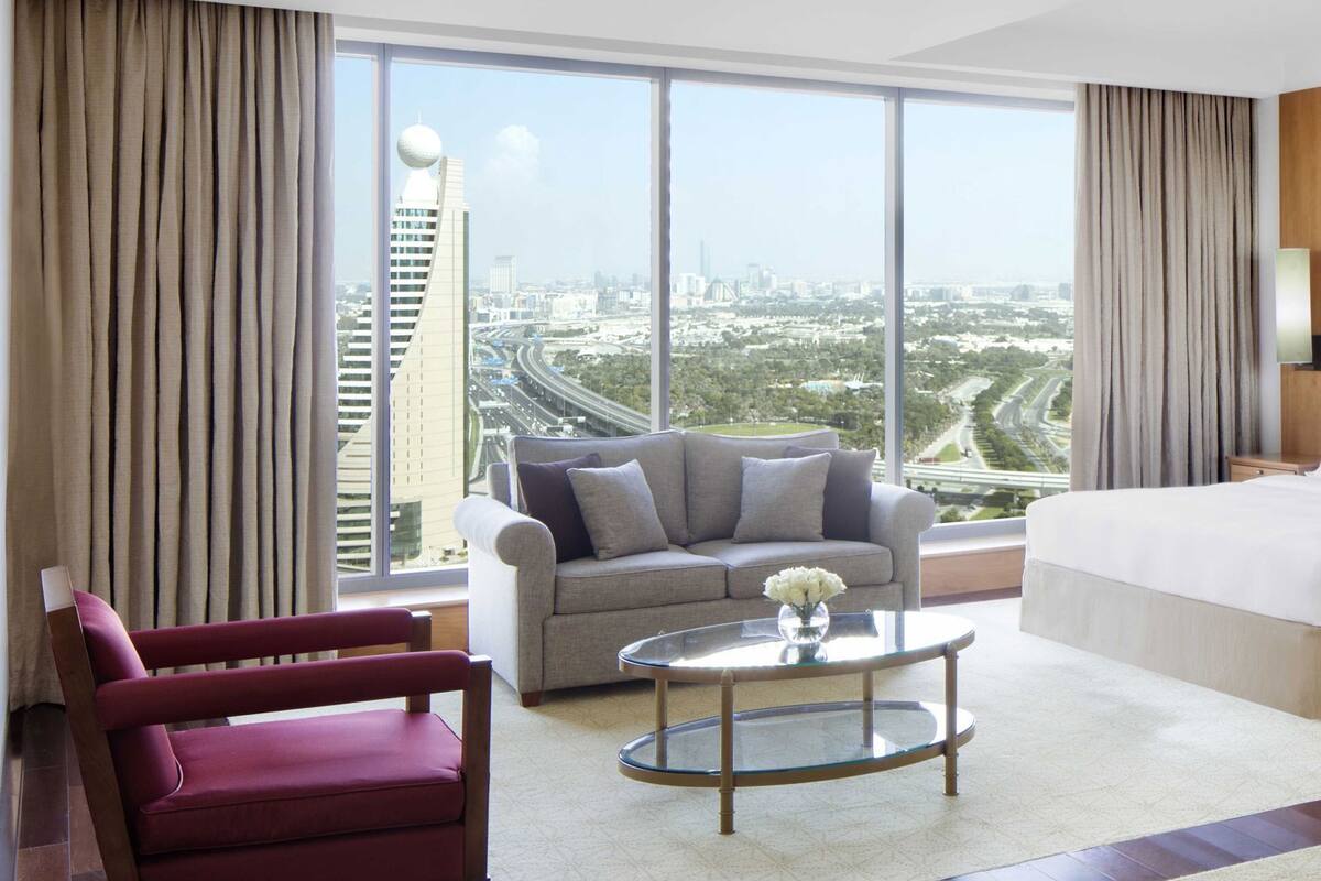 1 bedroom, premium bedding, down comforters, Select Comfort beds