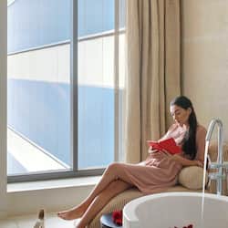 Suite (Sky) | Bagno | Vasca e doccia separate, soffione a pioggia, set di cortesia firmato