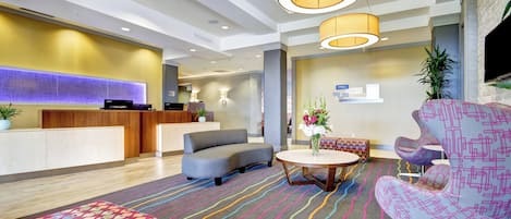 Bar-salon dans le hall