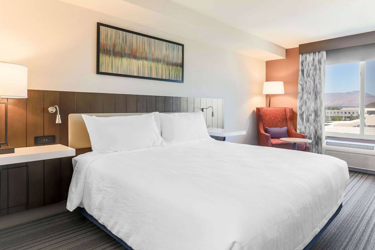 In-room safe, desk, laptop workspace, blackout drapes