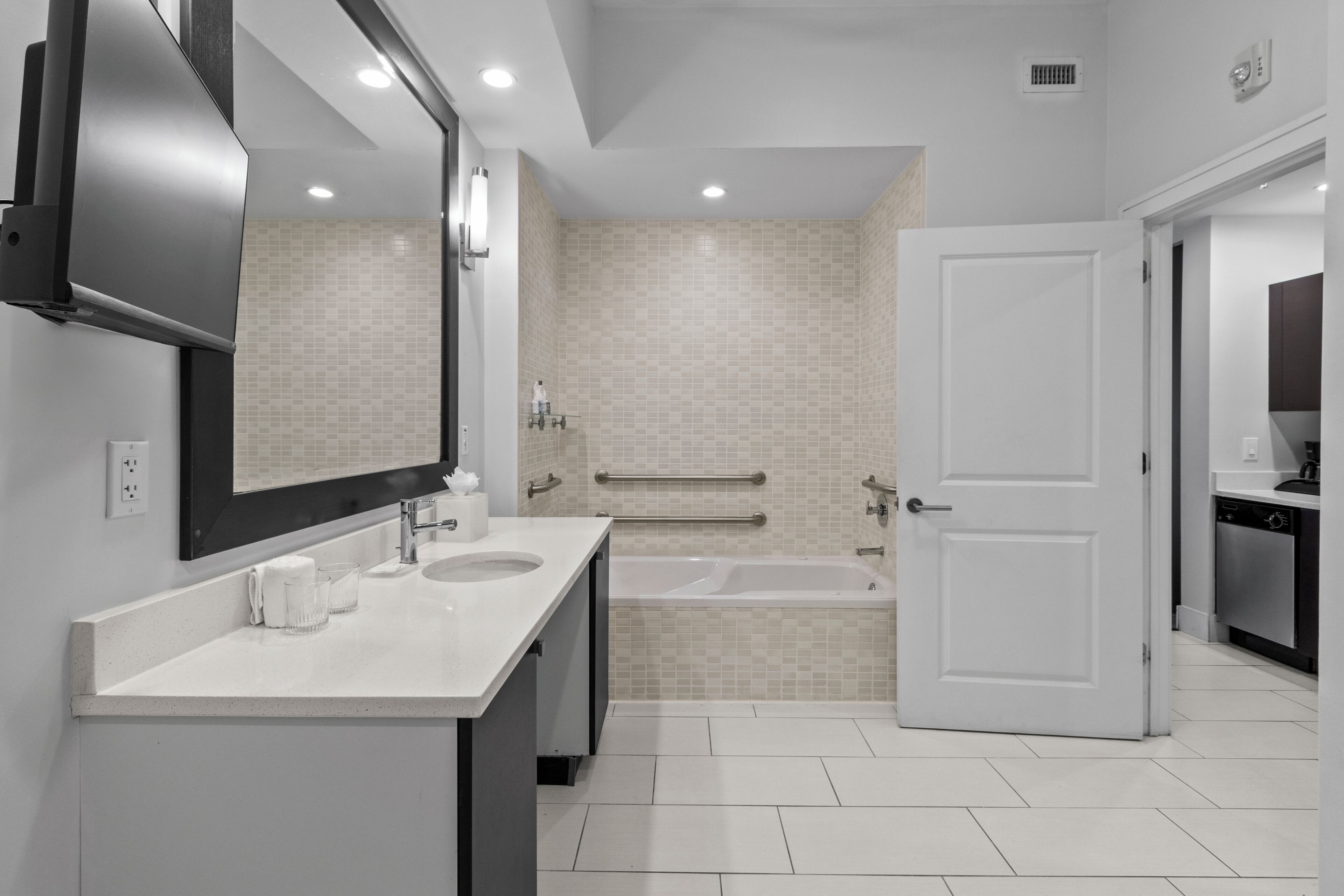 Bañera y ducha independientes, bañera de hidromasaje