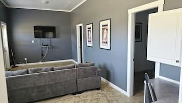 Family Cabin | Living area