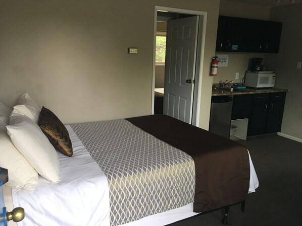 1 dormitorio, ropa de cama de alta calidad, edredones de plumas