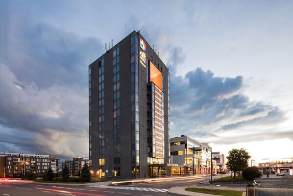 Exterior - Hôtel Alt Quartier DIX30 (Brossard)