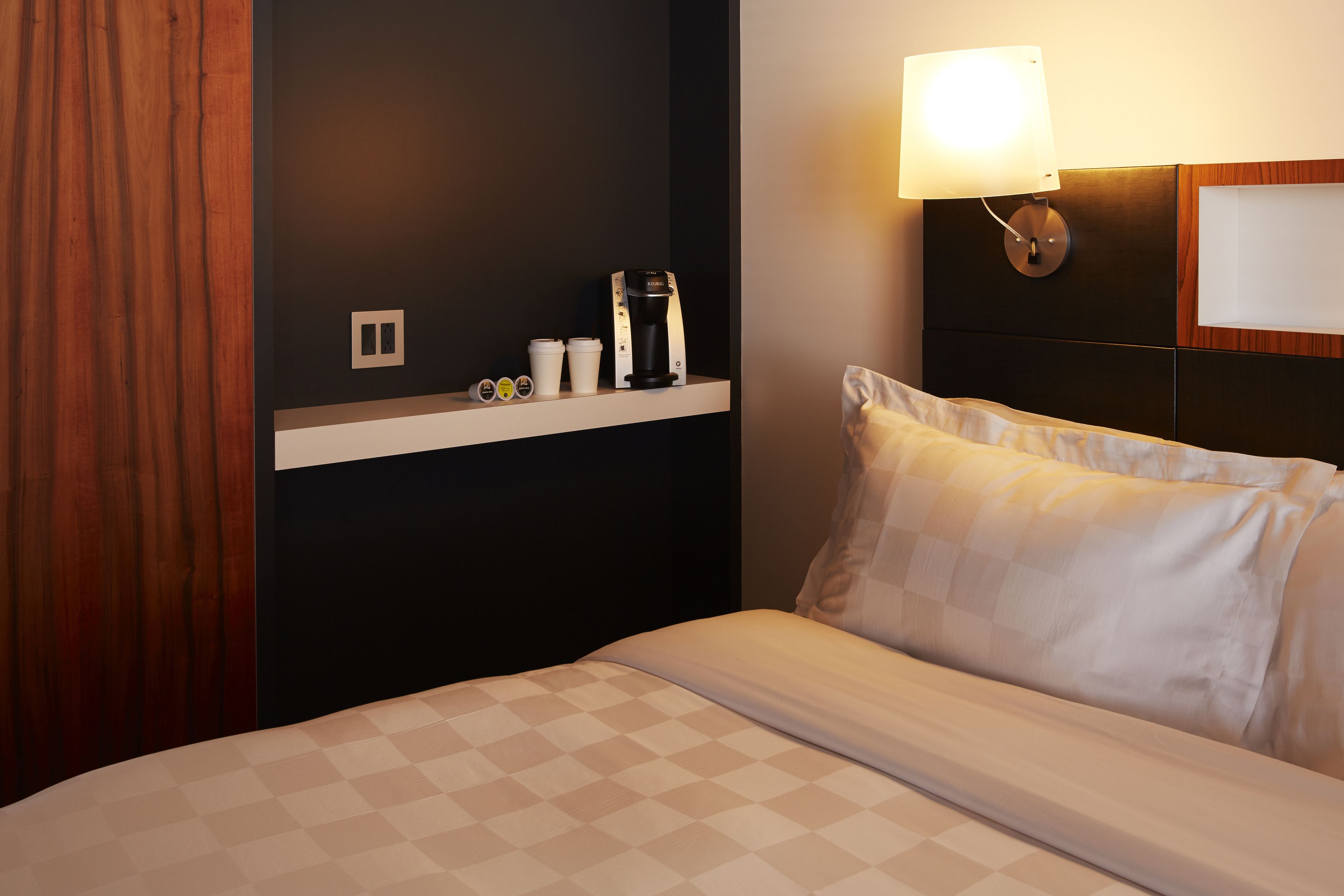 1 bedroom, egyptian cotton sheets, premium bedding, down duvets