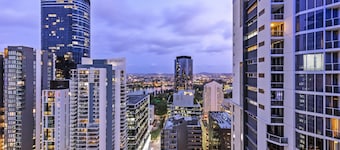 Oaks Brisbane Festival Suites