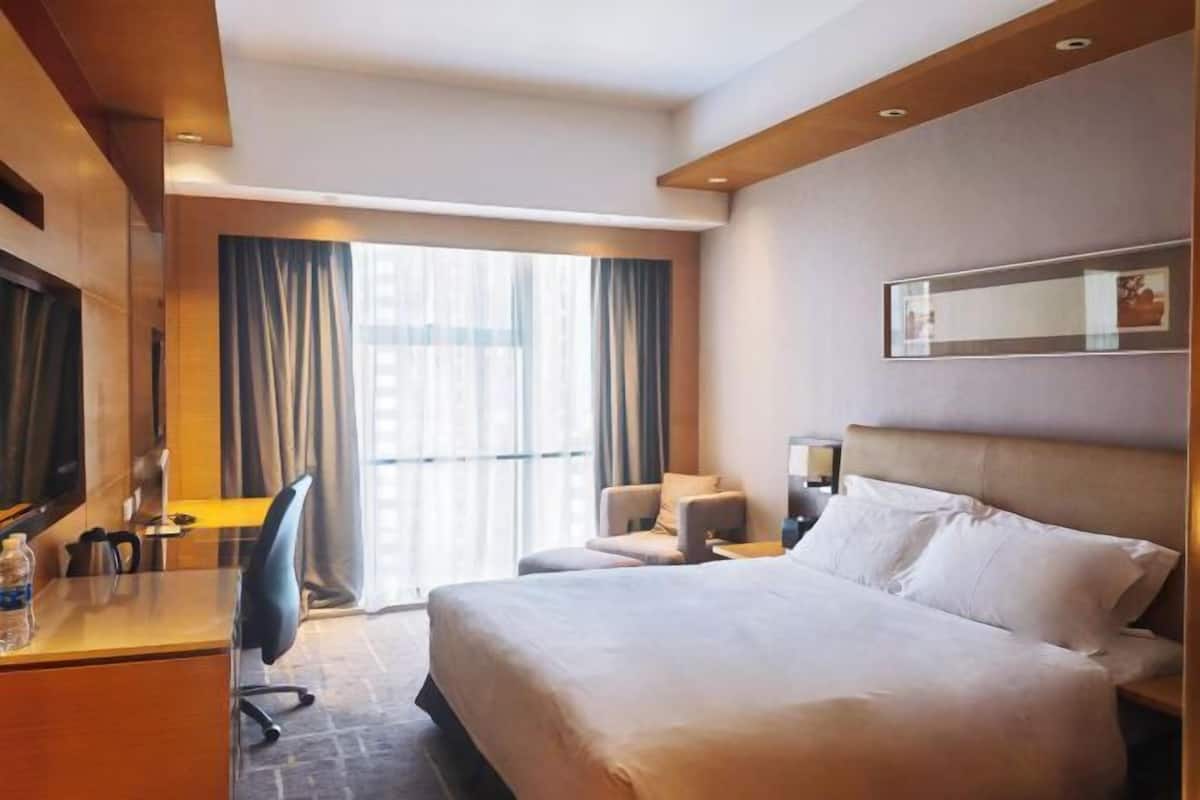 1 bilik tidur, peralatan tempat tidur premium, item bar mini percuma