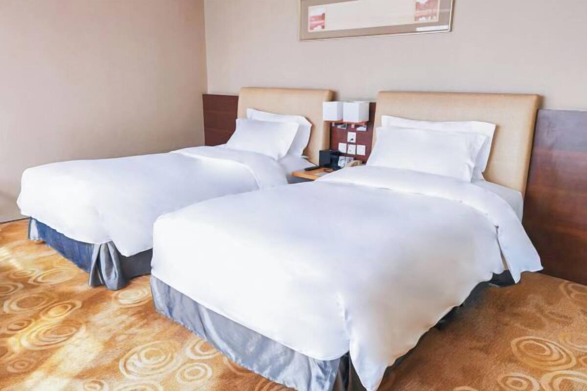 Ropa de cama de alta calidad y artículos del minibar gratis