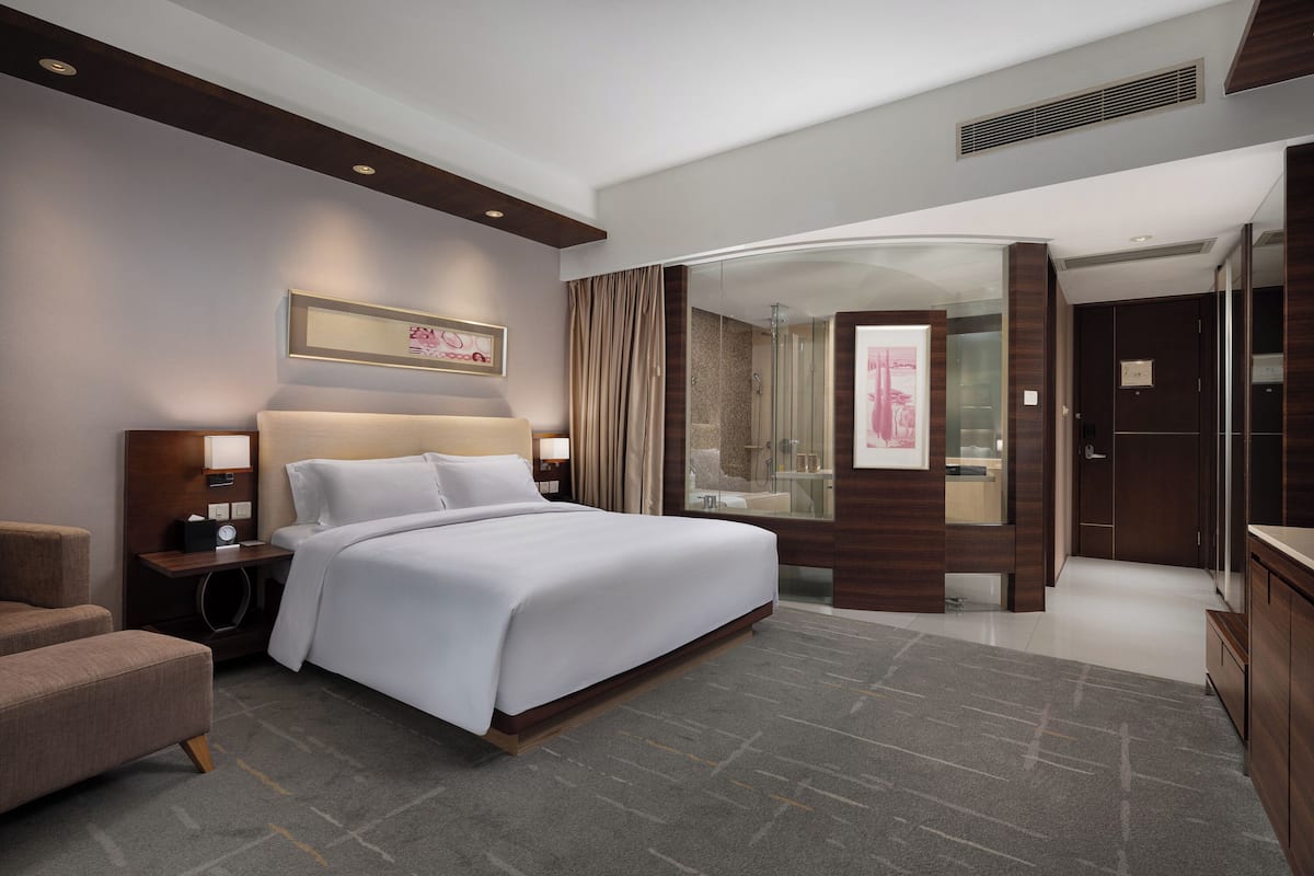 1 bilik tidur, peralatan tempat tidur premium, item bar mini percuma 