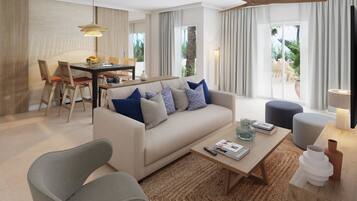 Una sala moderna con un sofá, una mesa de centro y sillas. Hay una zona de comedor con una mesa y sillas. La habitación tiene ventanas grandes con cortinas.