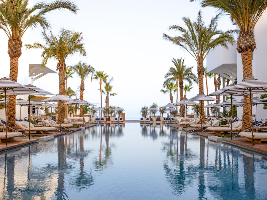 Outdoor pool, cabanas (surcharge), pool umbrellas