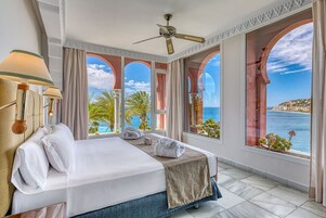 Suite, 1 Bedroom, Balcony, Garden View | Minibar, in-room safe, desk, soundproofing