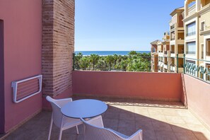 Minibar, desk, soundproofing, iron/ironing board - Playacanela Hotel (Ayamonte)