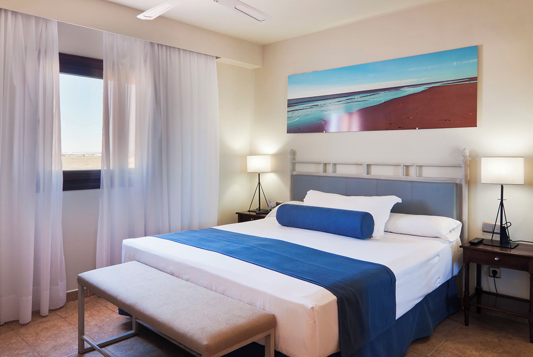 Superior Double Room, 1 Bedroom | Minibar, desk, soundproofing, iron/ironing board