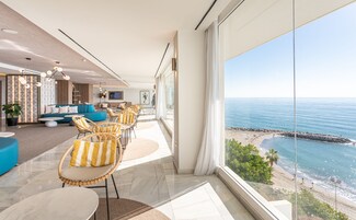 3 restaurants, breakfast, lunch, dinner served; Asian cuisine