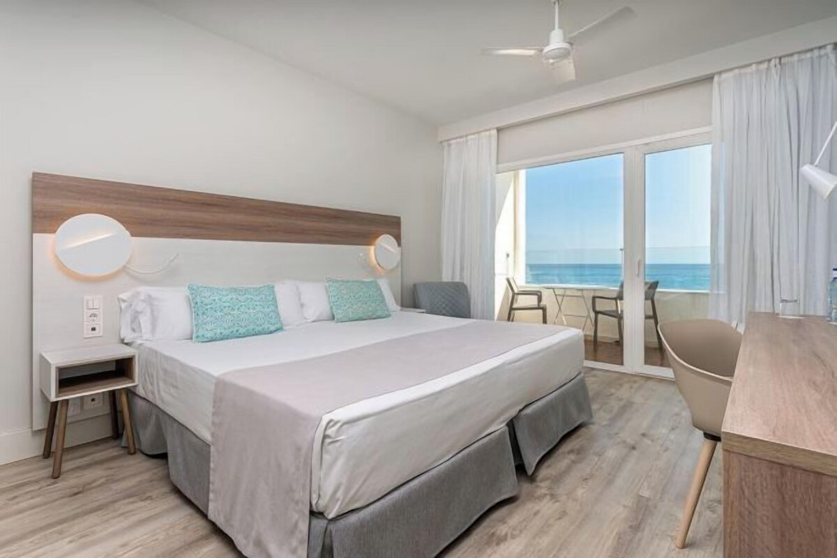 Matelas mémoire de forme, minibar, coffres-forts dans les chambres