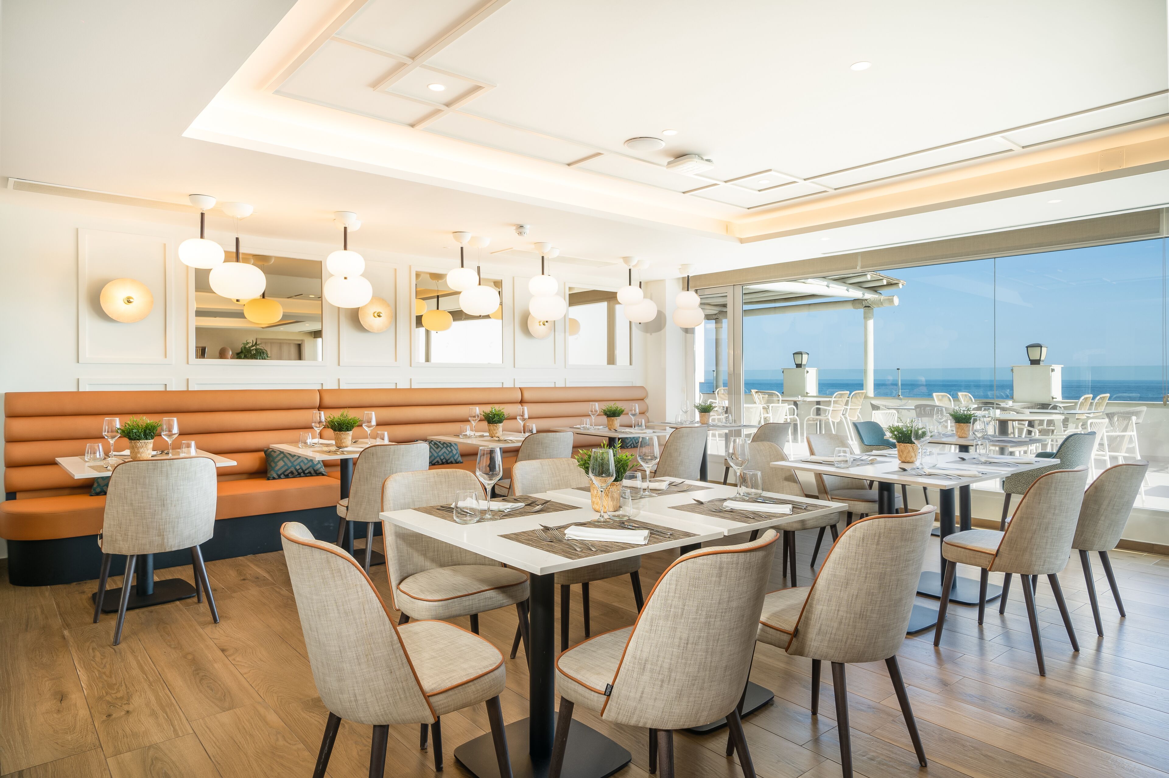 3 restaurantes: opção de café da manhã, almoço e jantar