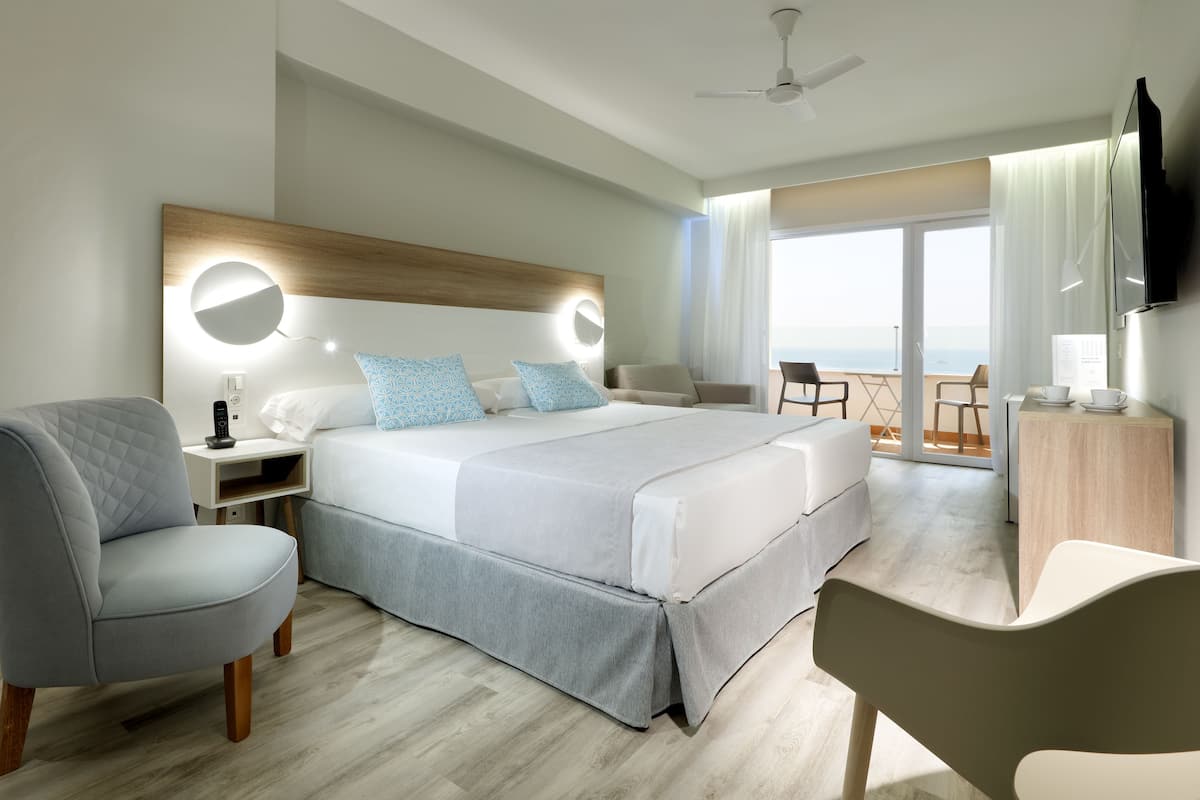 Memory foam beds, minibar, in-room safe, desk