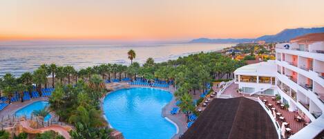 Indoor pool, outdoor pool