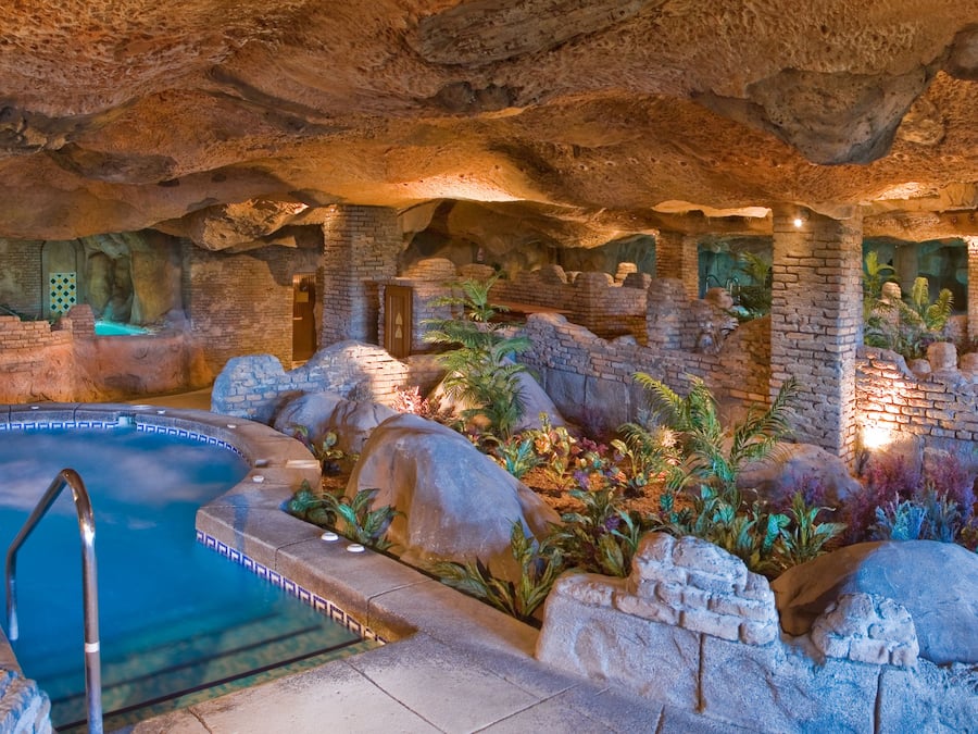 Sauna, bain Ă remous, hammam, gommages corporels, soins du visage