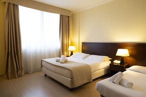 スタンダード トリプルルーム | ミニバー、セーフティボックス (室内)、遮光カーテン、防音設備