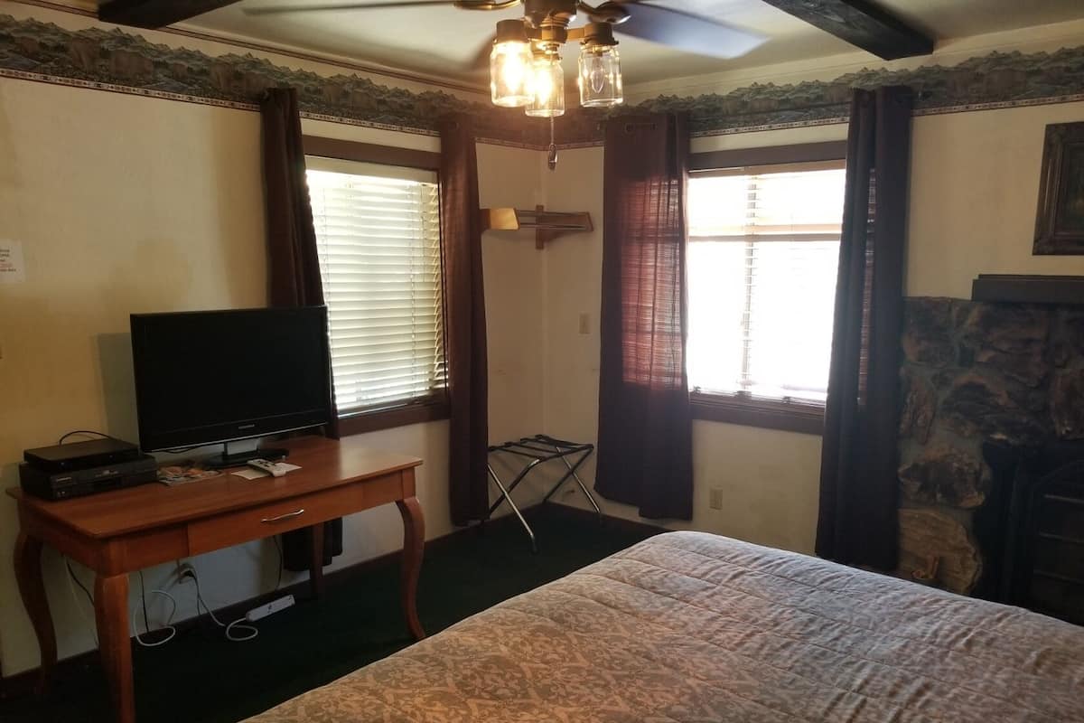 1 habitación, muebles diferentes, wifi gratis y ropa de cama