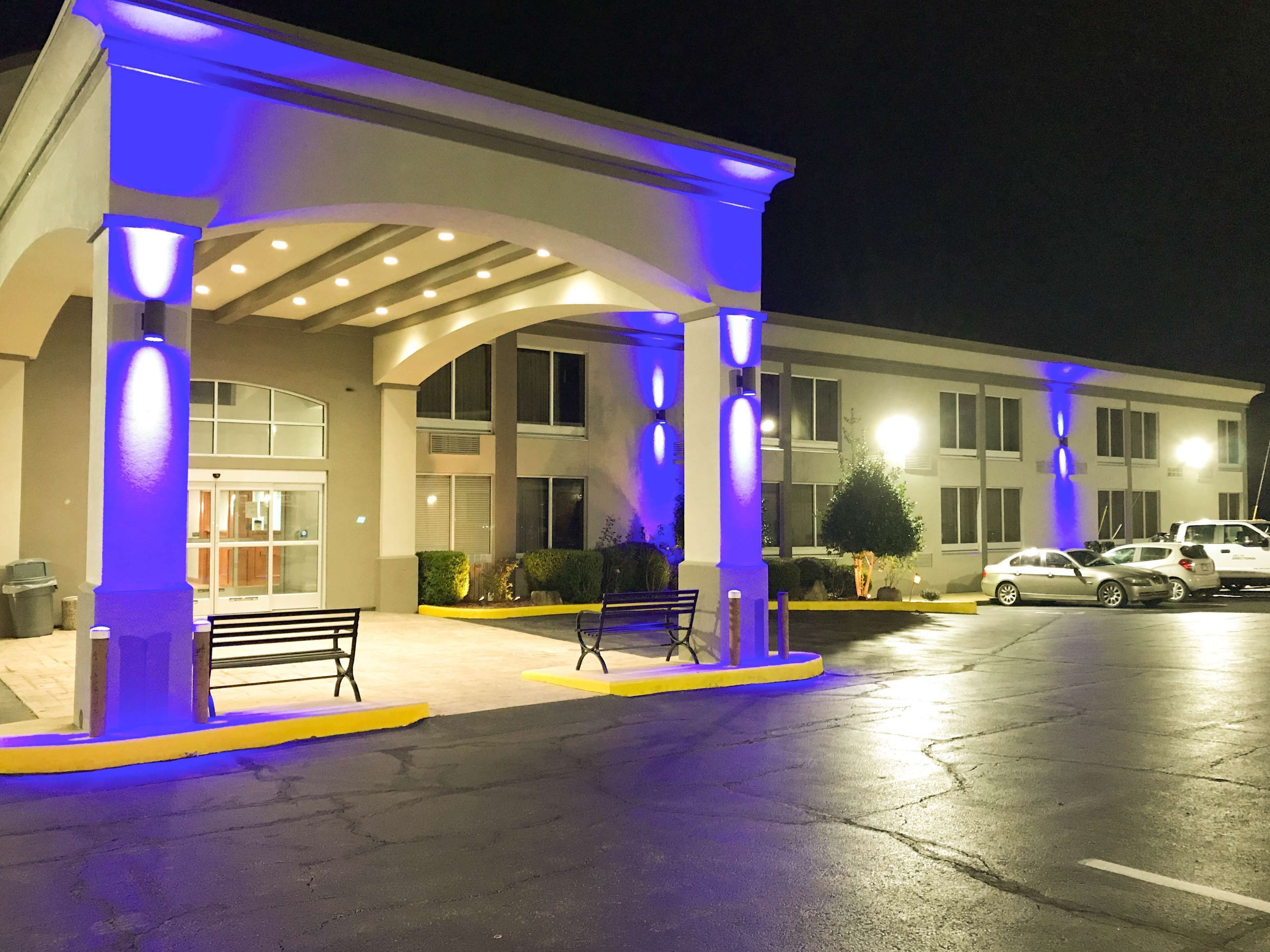 المنشأة من الخارج