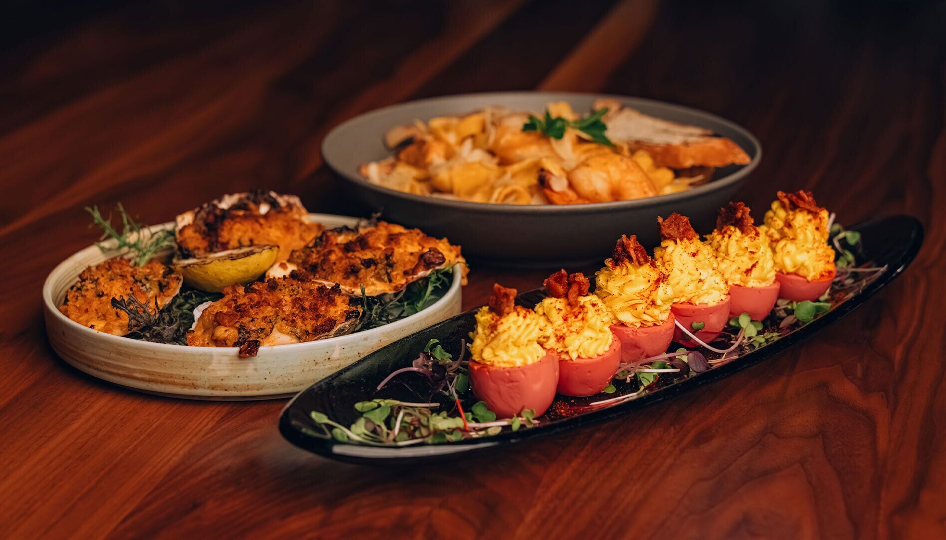 19 bars/lounges, poolside bar