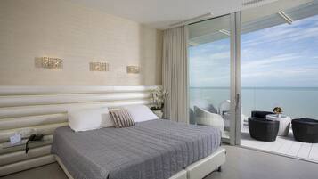 Penthouse, 2 Bedrooms | Minibar, in-room safe, soundproofing, free WiFi