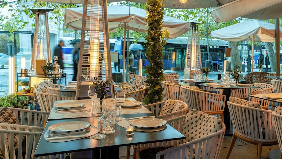 Hospes Puerta de Alcalá, a Member of Design Hotels