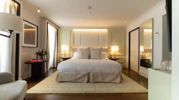 Dreamer | Roupas de cama premium, edredons de pluma, frigobar, cofres nos quartos