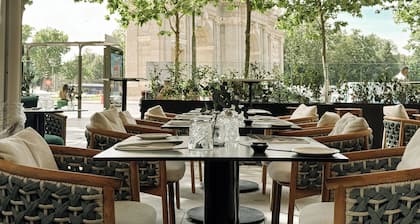 Hospes Puerta de Alcalá, a Member of Design Hotels