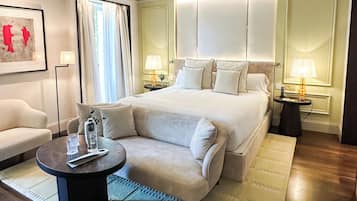 Deluxe Alcala | 1 dormitorio, ropa de cama de alta calidad, edredones de plumas