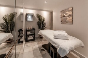 Couples treatment room(s), steam room, Turkish bath/hammam - Hospes Puerta de Alcalá, a Member of Design Hotels (Madrid)