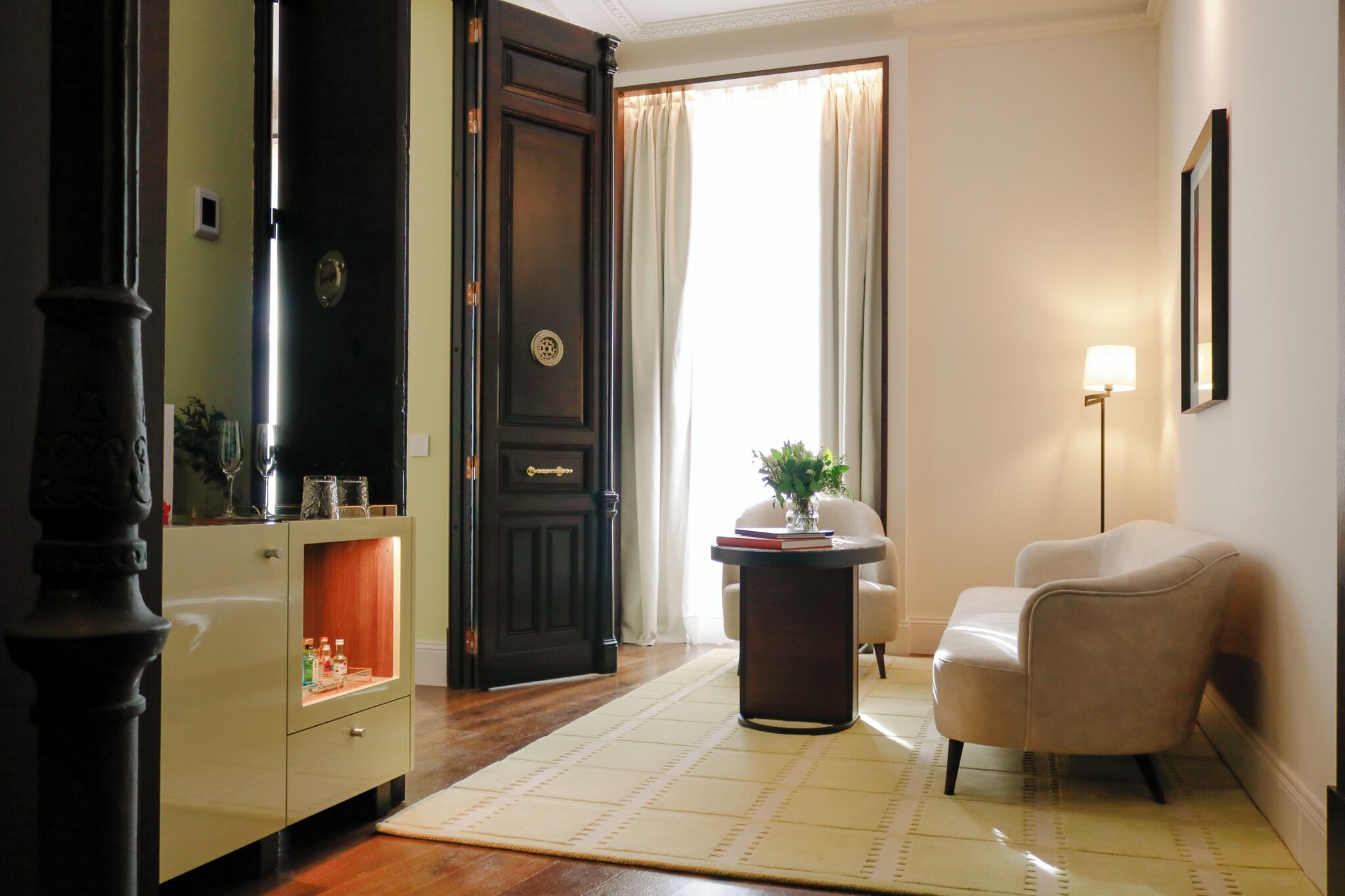 Premium bedding, down duvets, minibar, in-room safe