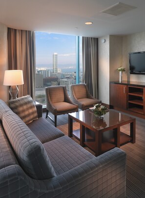 Premium bedding, in-room safe, desk, laptop workspace - InterContinental San Francisco by IHG (San Francisco)