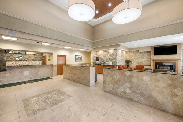 Lobby - Quality Inn & Suites Fishkill South near I-84 (Fishkill)