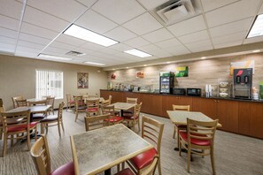 Free daily continental breakfast - Quality Inn & Suites Fishkill South near I-84 (Fishkill)