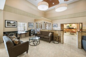 Lobby - Quality Inn & Suites Fishkill South near I-84 (Fishkill)