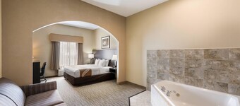 ควอลิตี้ อินน์แอนด์สวีท ฟิชคิล เซาท์ ใกล้ ไอ-84