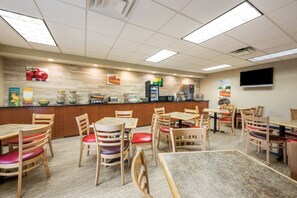 Free daily continental breakfast