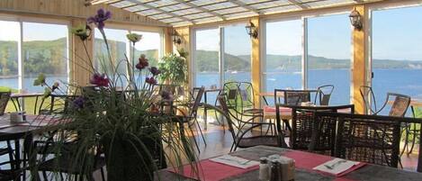 Breakfast, lunch and dinner served