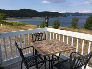 Breakfast, lunch and dinner served  - Motel le Vacancier (Baie Sainte-Catherine)