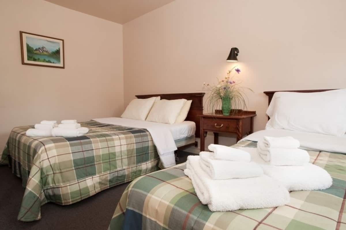 Standard Room, 2 Double Beds (Motel) | Free WiFi