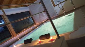 Bañera de hidromasaje interior