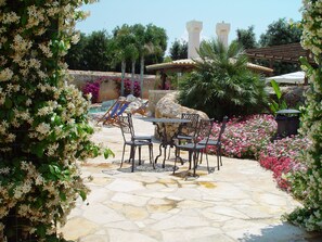 Piscina externa sazonal