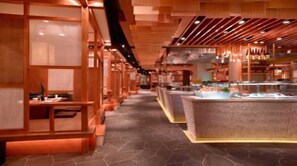 3 restaurants, breakfast, lunch, dinner served; Chinese cuisine