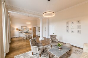 The Pelham Suite | Living area | Flat-screen TV - Pelham House (Lewes)