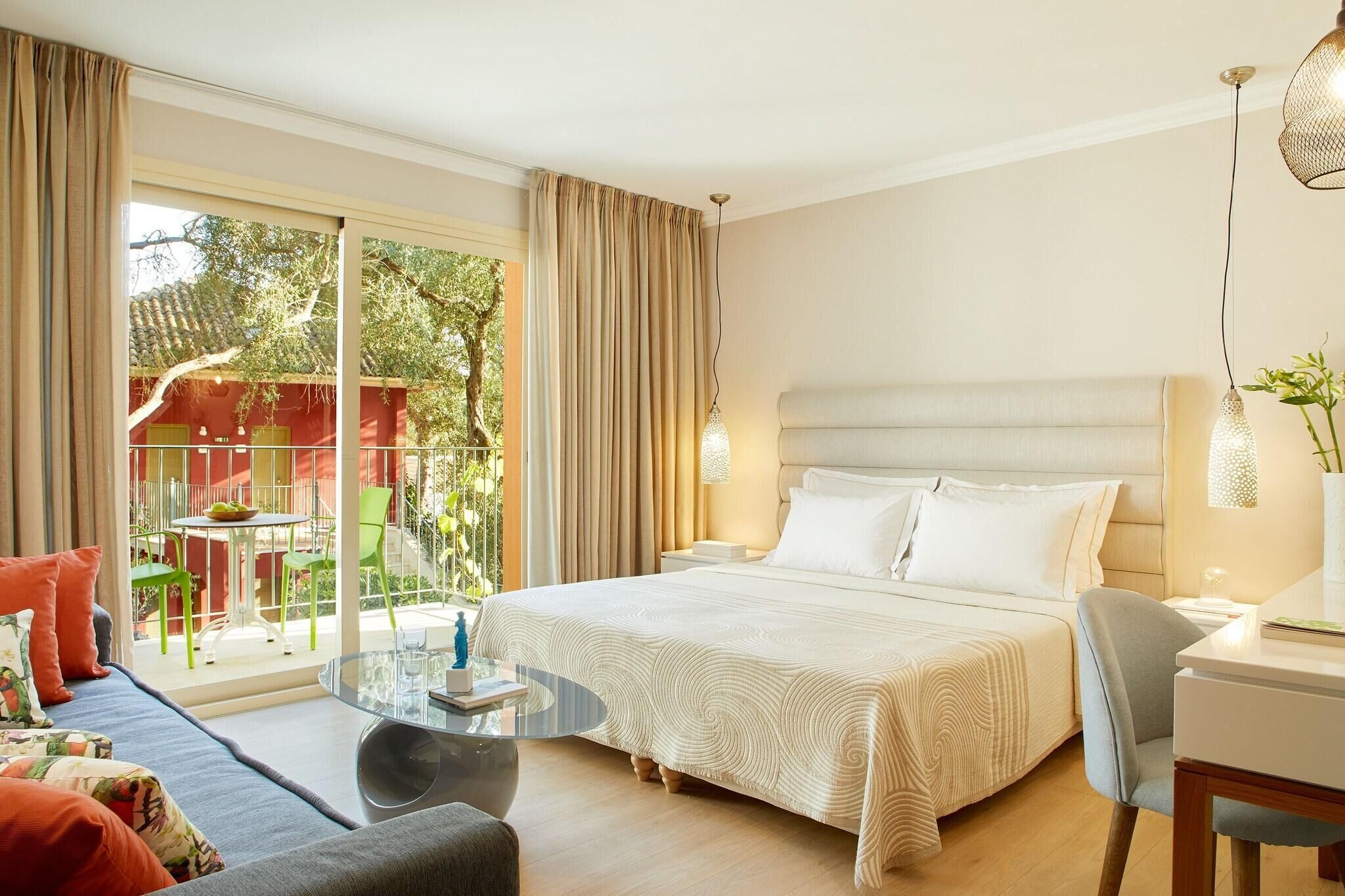Premium bedding, minibar, in-room safe, desk