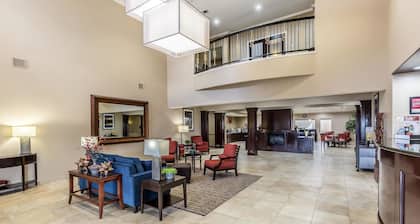 Comfort Suites Houston IAH Airport - Beltway 8
